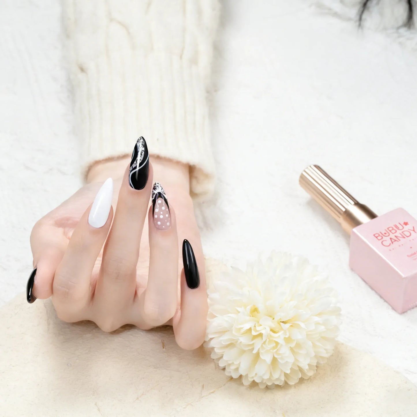 B&W Matching Solid Gel Polish Duo Pure White & Pure Black High-Shine Finish 2 Full-Coverage Solid Colors for Salon & Nail Art,Quick-Drying DIY Nails Nail Art, Liquid gel nails, Manicure kit,Trendy nail art